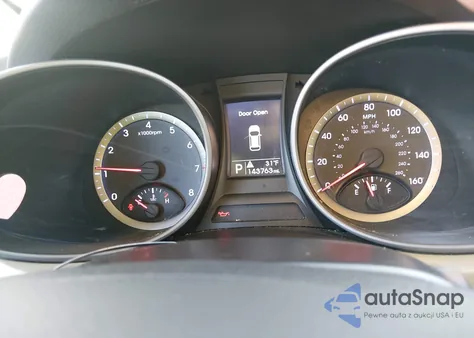 2015 Hyundai Santa Fe Sport 2.4L z USA, uszkodzony, nr VIN 5XYZTDLB8FG295113